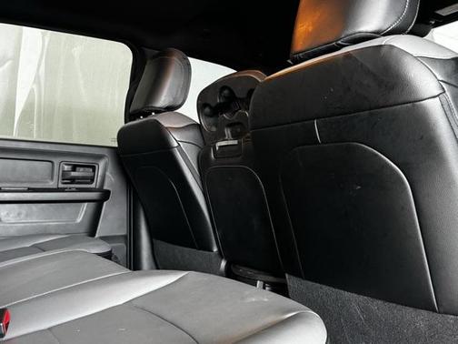 2022 RAM 2500 Tradesman Crew Cab 4x4 6'4' Box