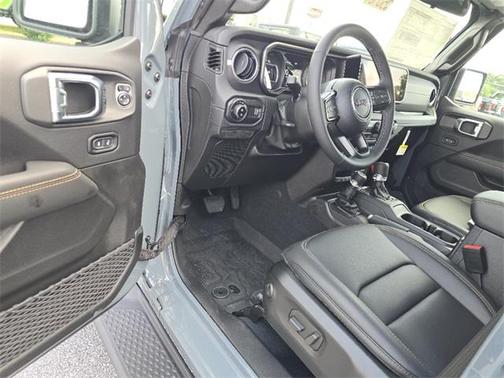 2025 Jeep Gladiator High Tide