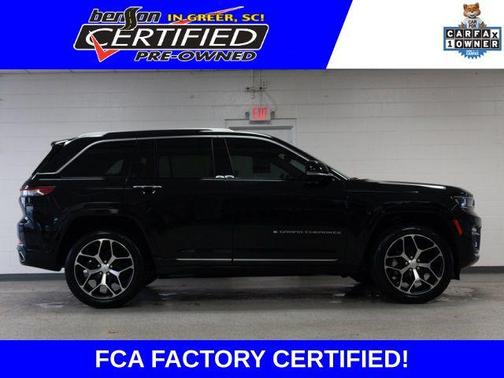 Diamond Black Crystal Pearlcoat 2023 Jeep Grand Cherokee Summit