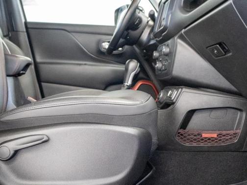 2022 Jeep Renegade Trailhawk