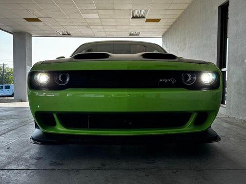 Sublime Metallic Clearcoat 2023 Dodge Challenger SRT Hellcat