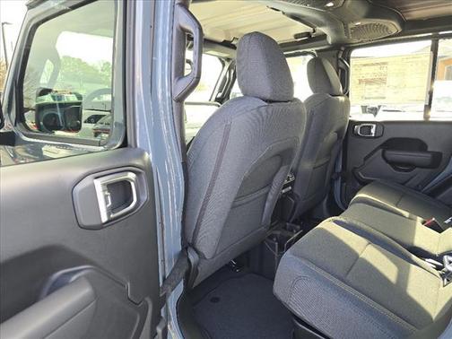 2025 Jeep Gladiator Nighthawk