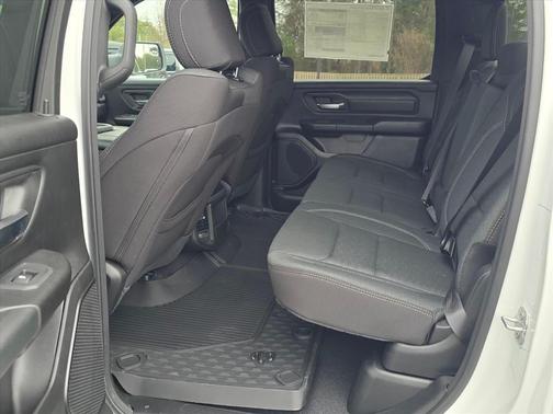 2026 RAM 1500 Warlock Crew Cab 4x4 5'7' Box