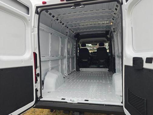 Bright White Clearcoat 2026 RAM ProMaster 2500 Tradesman