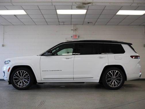 Bright White Clearcoat 2023 Jeep Grand Cherokee L Summit Reserve