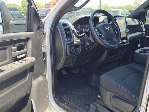 2025 RAM 2500 Tradesman Crew Cab 4x4 6'4' Box