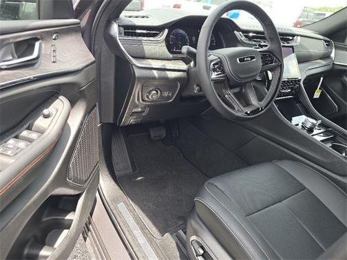 2025 Jeep Grand Cherokee Overland