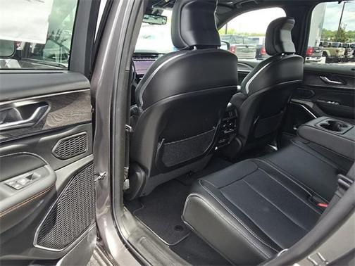 2025 Jeep Grand Cherokee Overland