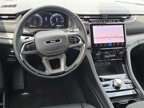 2025 Jeep Grand Cherokee Overland