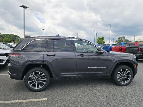 2025 Jeep Grand Cherokee Overland