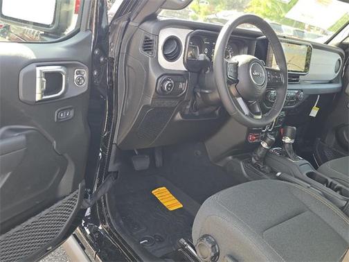 2025 Jeep Gladiator Willys