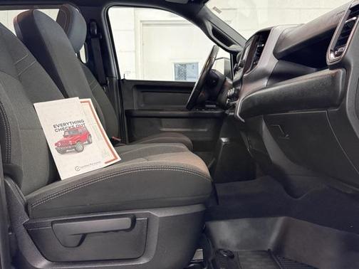 2021 RAM 2500 Tradesman Crew Cab 4x4 6'4' Box