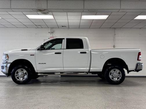 2021 RAM 2500 Tradesman Crew Cab 4x4 6'4' Box