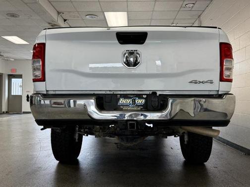 2021 RAM 2500 Tradesman Crew Cab 4x4 6'4' Box