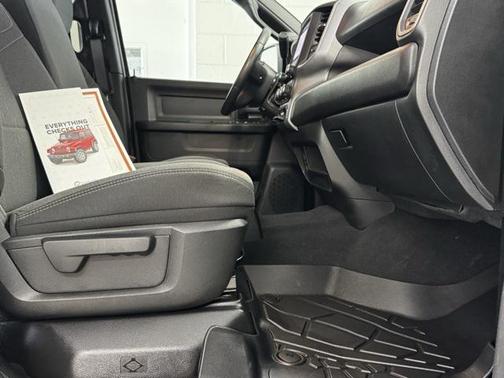 2024 RAM 3500 Tradesman Crew Cab 4x4 8' Box