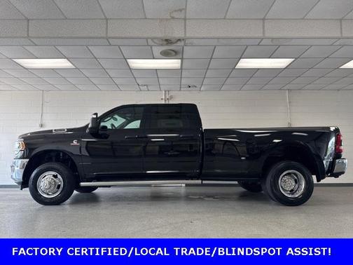2024 RAM 3500 Tradesman Crew Cab 4x4 8' Box