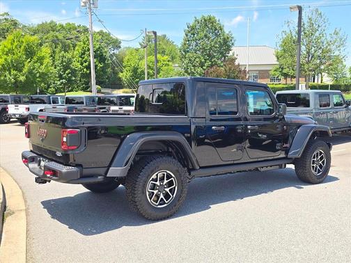 Black Clearcoat 2026 Jeep Gladiator Shadow Ops