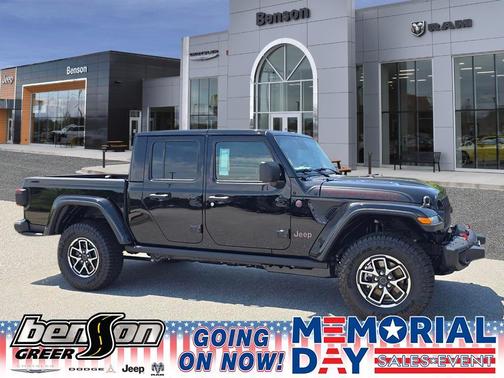Black Clearcoat 2026 Jeep Gladiator Shadow Ops