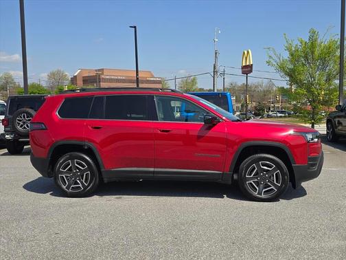 Red Hot Pearlcoat 2026 Jeep Cherokee Laredo 4x4