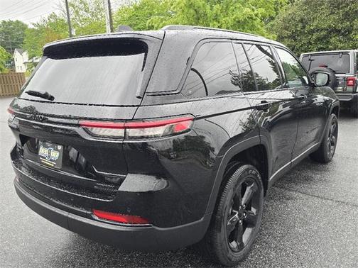 2025 Jeep Grand Cherokee Altitude