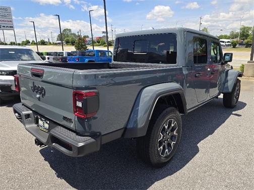 2025 Jeep Gladiator Sport S