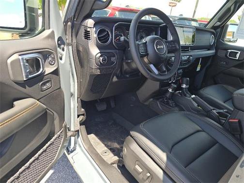 2025 Jeep Gladiator Sport S