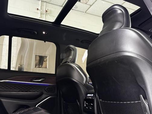 2022 Jeep Grand Cherokee Summit
