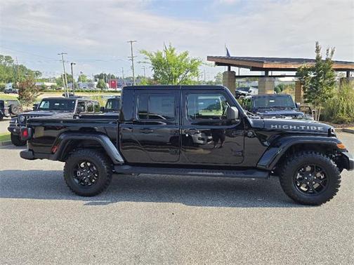 2025 Jeep Gladiator High Tide