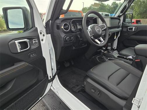 2025 Jeep Wrangler 4-Door Sahara 4x4