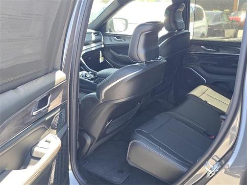 2025 Jeep Grand Cherokee Overland