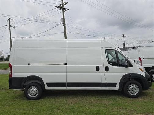 2025 RAM ProMaster 2500 Tradesman