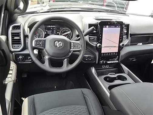 2025 RAM 2500 Big Horn Crew Cab 4x4 6'4' Box