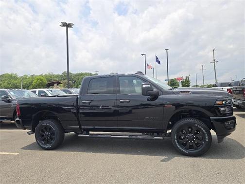 2025 RAM 2500 Big Horn Crew Cab 4x4 6'4' Box