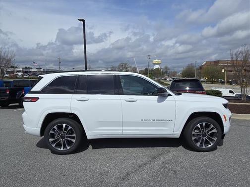 2025 Jeep Grand Cherokee Overland