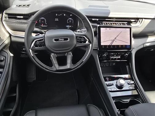 2025 Jeep Grand Cherokee Overland