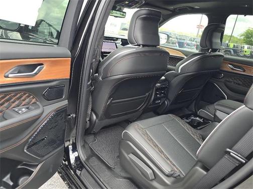 2025 Jeep Grand Cherokee L Summit Reserve