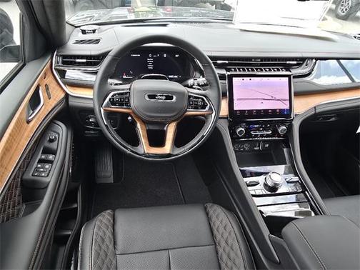 2025 Jeep Grand Cherokee L Summit Reserve