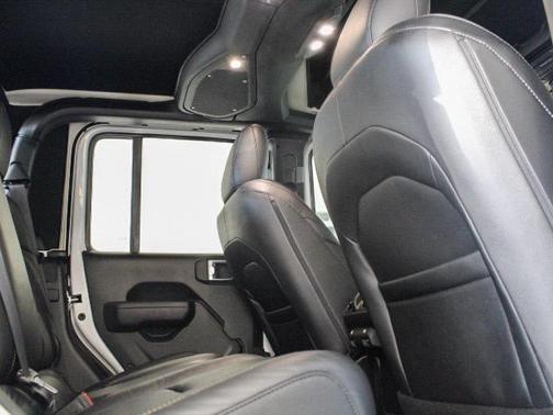 2024 Jeep Gladiator Sport