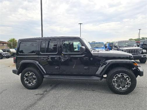 2025 Jeep Wrangler 4-Door Sahara 4x4