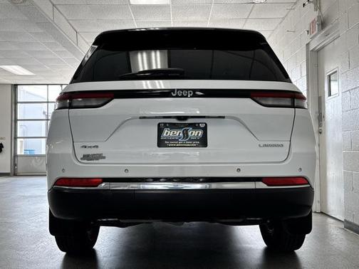 2022 Jeep Grand Cherokee Laredo
