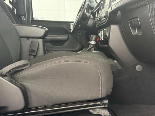 Sting-Gray Clearcoat 2022 Jeep Wrangler Unlimited Sport Altitude