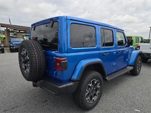 2025 Jeep Wrangler 4-Door Sahara 4x4