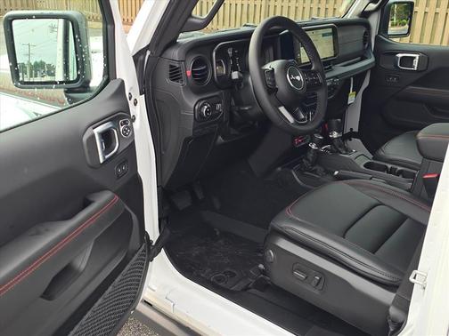 Bright White Clearcoat 2026 Jeep Gladiator Shadow Ops
