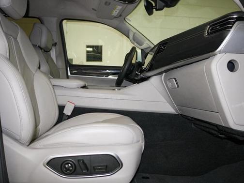 2022 Jeep Wagoneer Series II 4x2