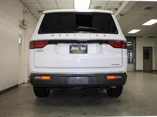 2022 Jeep Wagoneer Series II 4x2