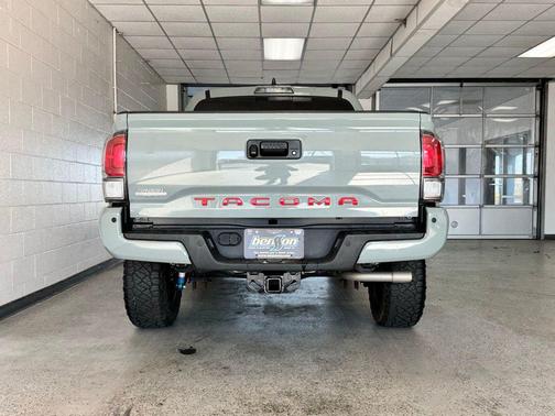 2022 Toyota Tacoma TRD Sport