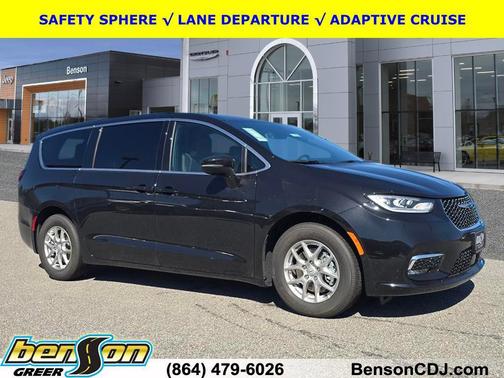 Diamond Black Crystal Pearlcoat 2026 Chrysler Pacifica L