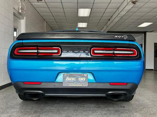 Blue Pearl 2018 Dodge Challenger SRT Hellcat