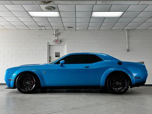 Blue Pearl 2018 Dodge Challenger SRT Hellcat