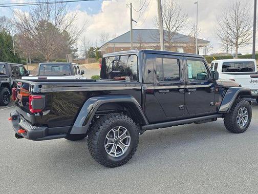 Black Clearcoat 2026 Jeep Gladiator Mojave X 4x4